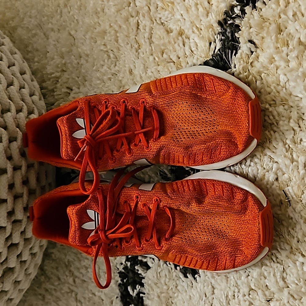 Adidas Swift Run - image 1